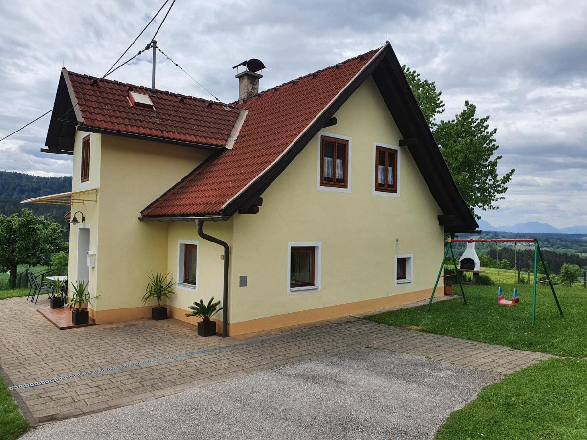 Charmantes Ferienhaus In Bester Lage Keutschach am See Kültér fotó